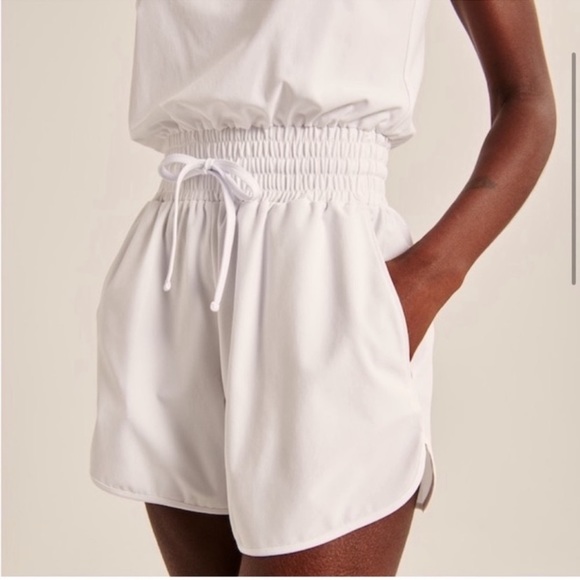 Abercrombie & Fitch White Jumpsuit - Picture 3 of 9